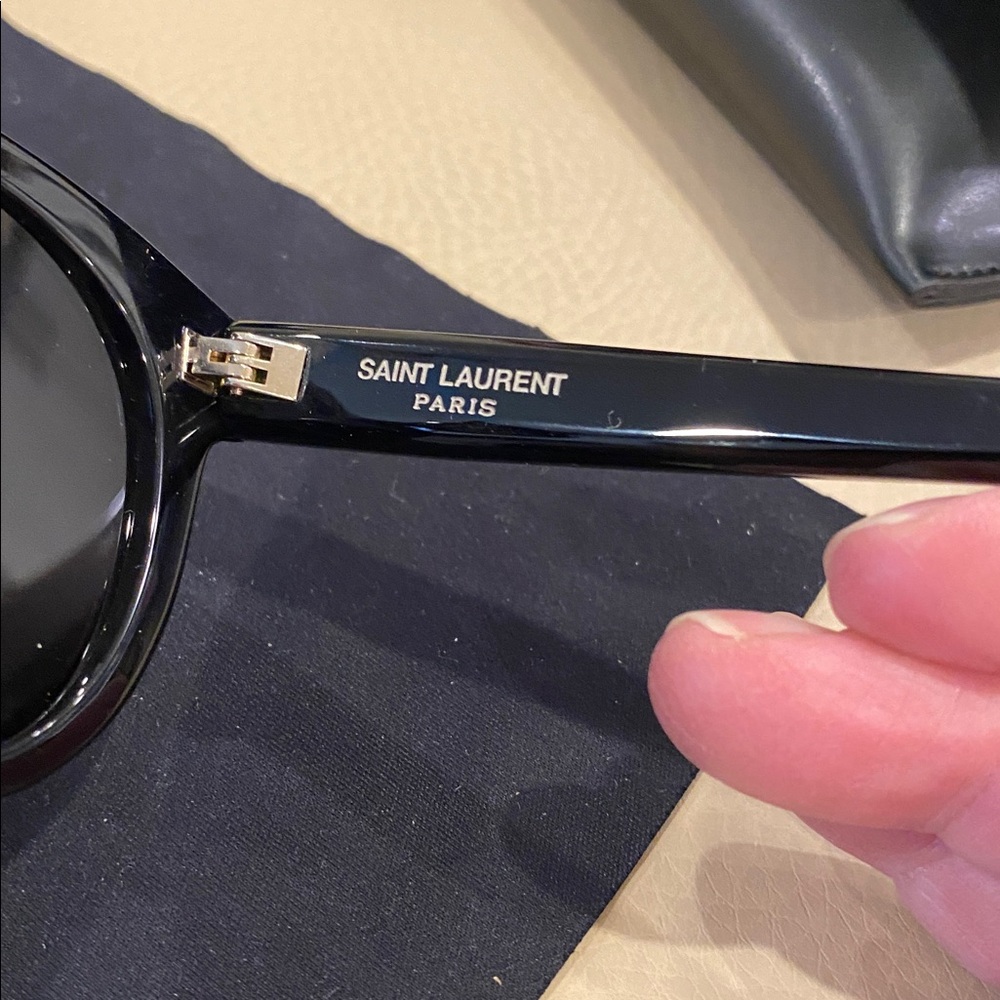 Saint Laurent sunglasses - Picture 4 of 7